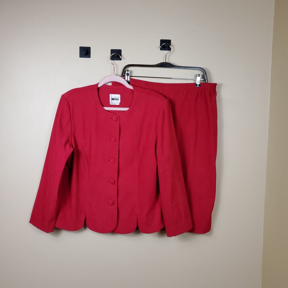 Vintage Leslie Fay Red Jacket and Skirt Set Size 16P